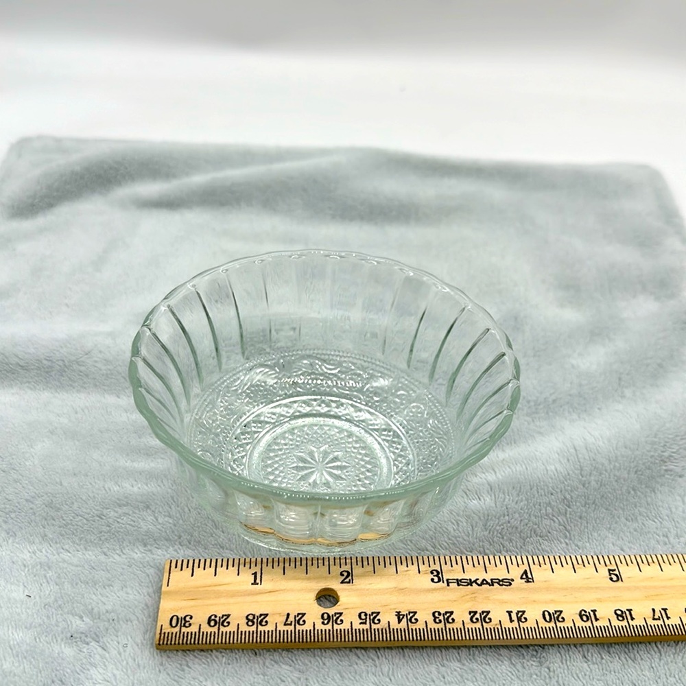 Vintage KIG Fleur-De-Lis Trellis Pressed Clear Glass with Ribbed Sides 4.5”